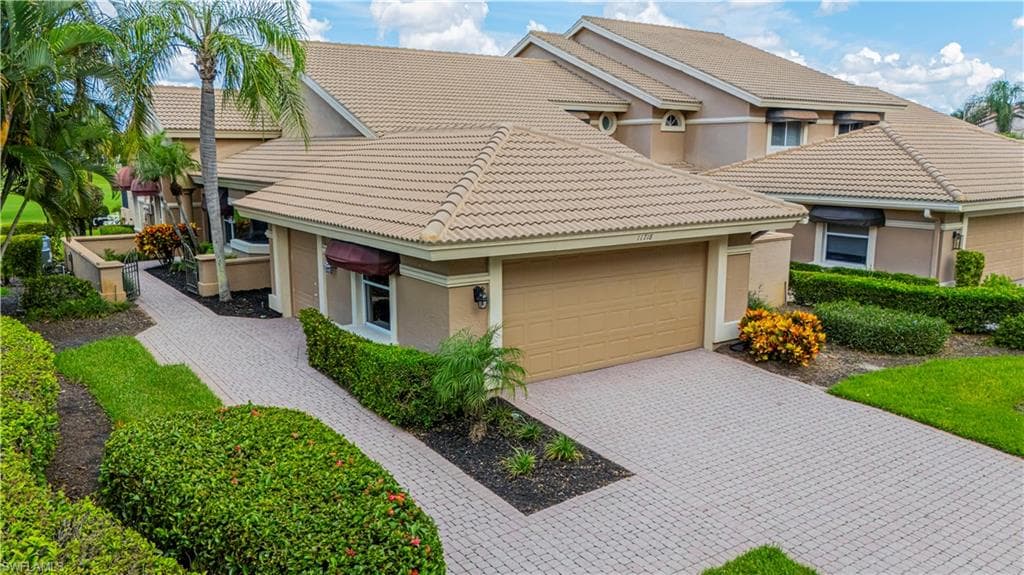 11718 Quail Village Way 17, Naples, FL 34119-4