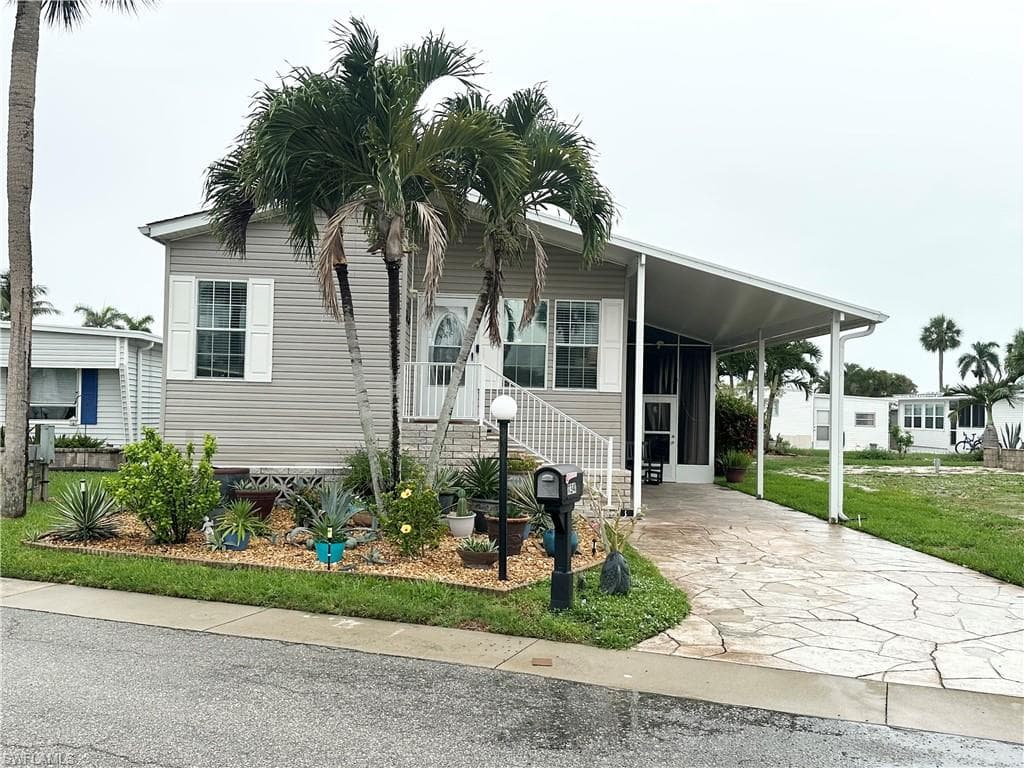 11341 Bayside Blvd, Fort Myers Beach, FL 33931-2