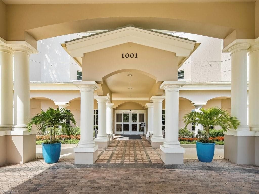 1001 Arbor Lake Dr 608, Naples, FL 34110-3
