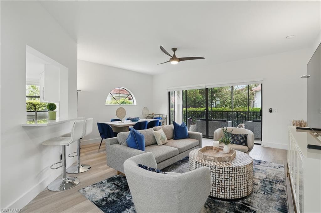 547 Serendipity Dr, Naples, FL 34108-4