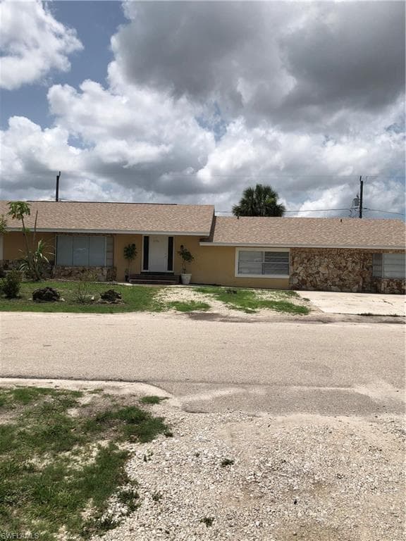 11596 Pawley Ave, Bonita Springs, FL 34135-1