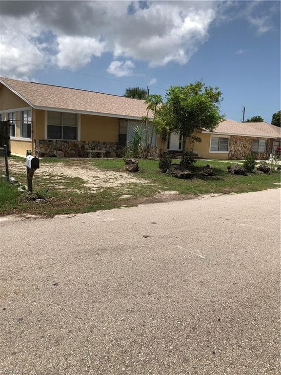 11596 Pawley Ave, Bonita Springs, FL 34135-3