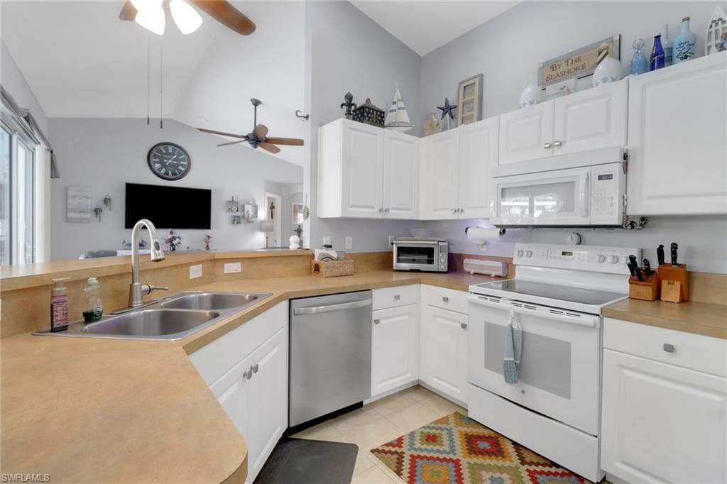 3015 9th Pl, Cape Coral, FL 33914-11