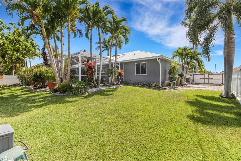 3015 9th Pl, Cape Coral, FL 33914-32