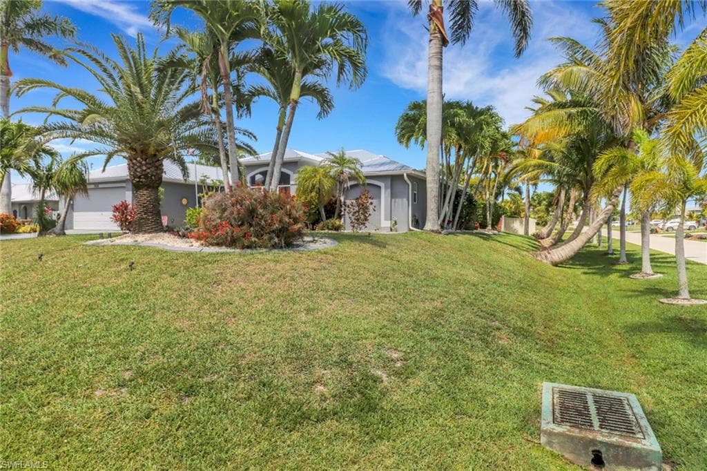 3015 9th Pl, Cape Coral, FL 33914-37
