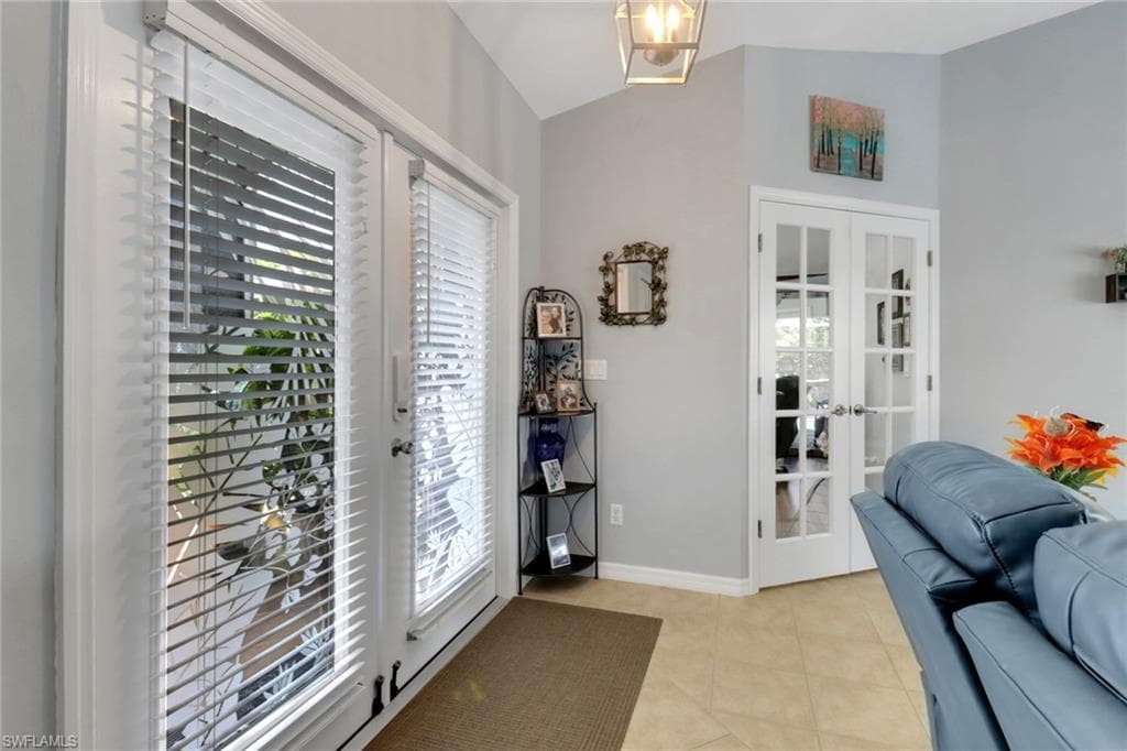 3015 9th Pl, Cape Coral, FL 33914-5