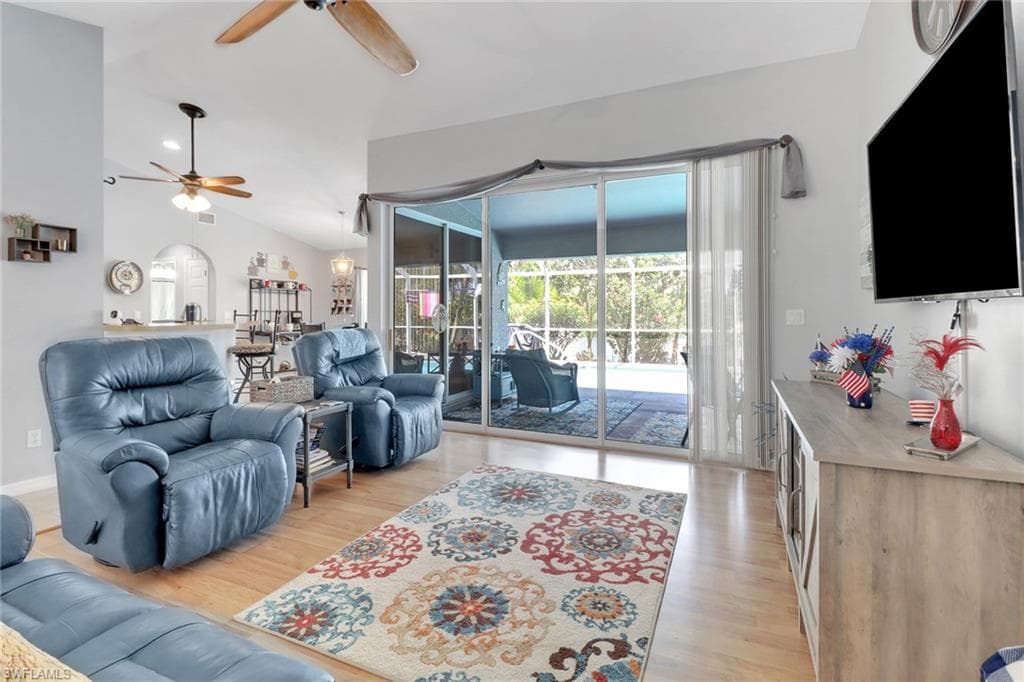 3015 9th Pl, Cape Coral, FL 33914-6