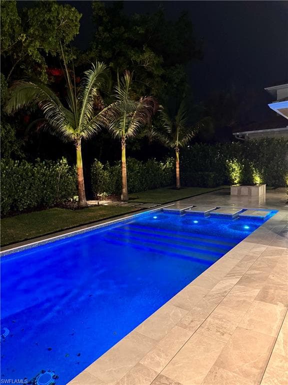 777 Broad Ct S, Naples, FL 34102-47