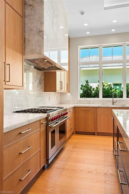 777 Broad Ct S, Naples, FL 34102-4