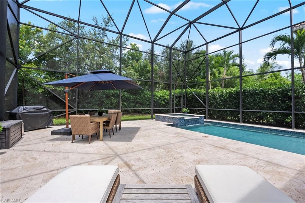 13764 Luna Dr, Naples, FL 34109-18