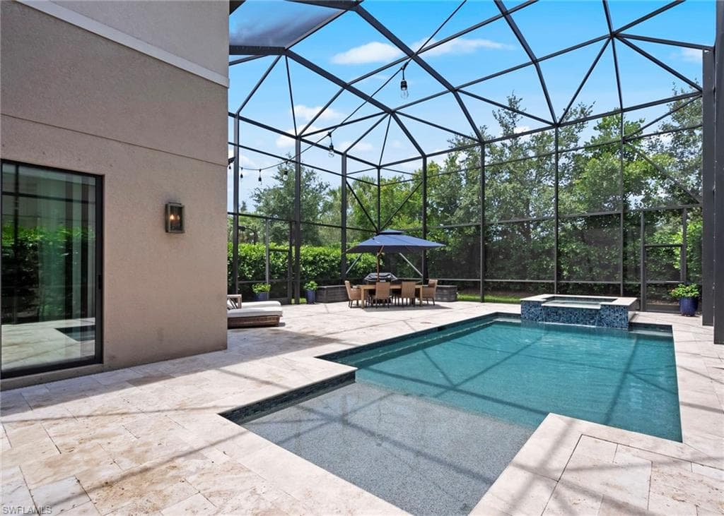 13764 Luna Dr, Naples, FL 34109-21