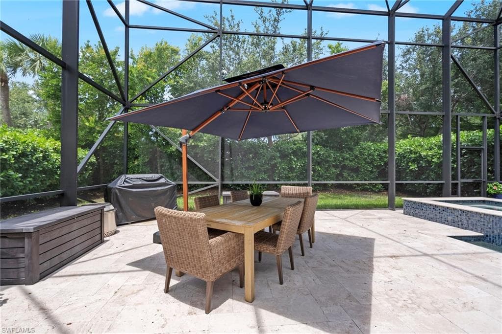 13764 Luna Dr, Naples, FL 34109-22