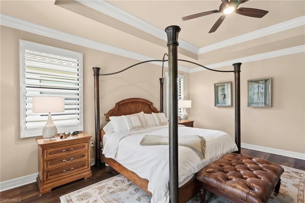 13764 Luna Dr, Naples, FL 34109-26