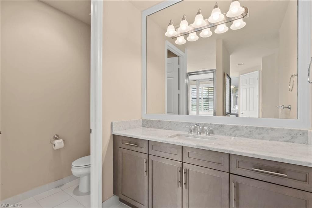 13764 Luna Dr, Naples, FL 34109-27