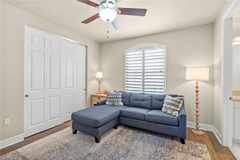13764 Luna Dr, Naples, FL 34109-35