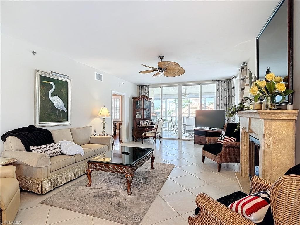 1131 Swallow Ave 3-202, Marco Island, FL 34145-15