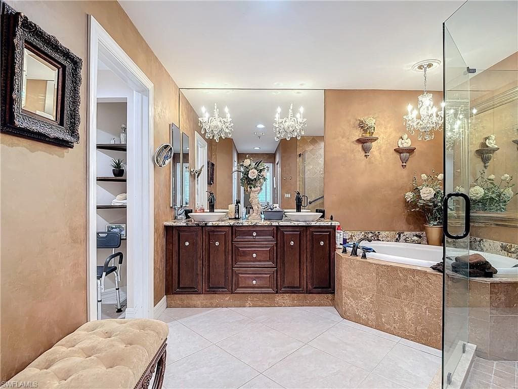 1131 Swallow Ave 3-202, Marco Island, FL 34145-24