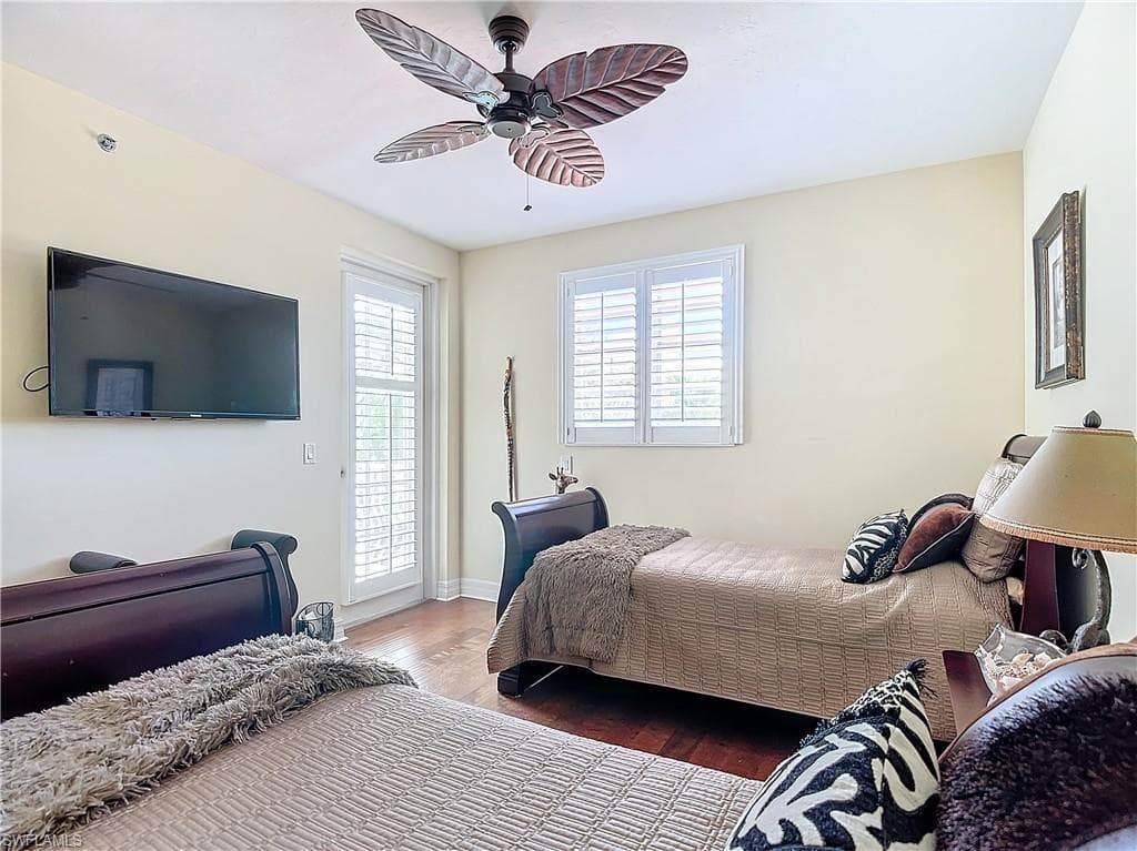 1131 Swallow Ave 3-202, Marco Island, FL 34145-35