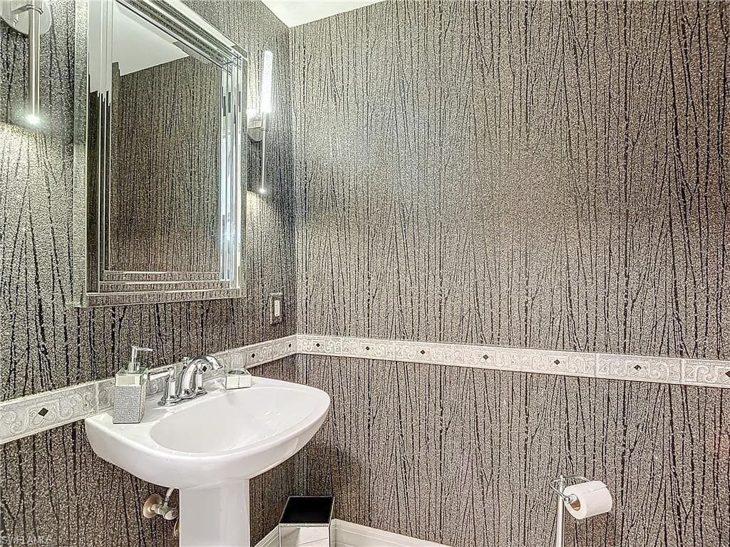 1131 Swallow Ave 3-202, Marco Island, FL 34145-38