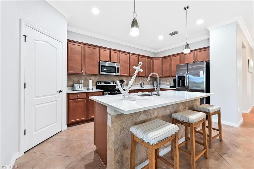 3742 Treasure Cove Cir, Naples, FL 34114-9