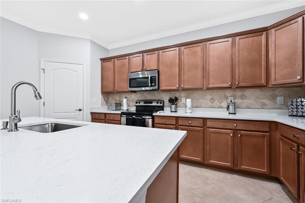 3742 Treasure Cove Cir, Naples, FL 34114-11