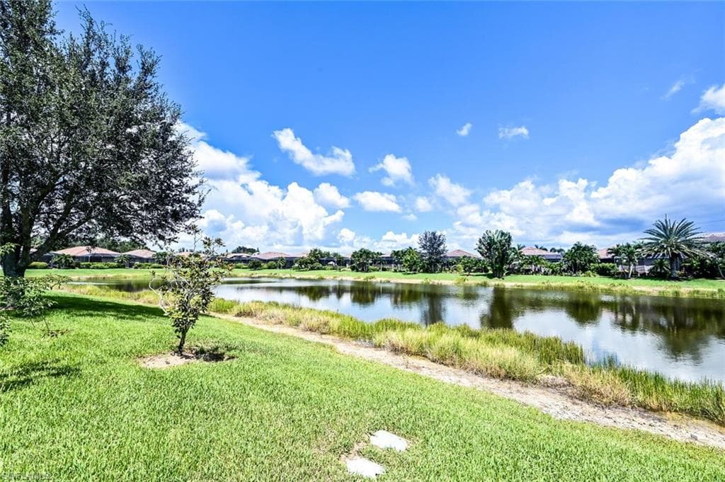 3742 Treasure Cove Cir, Naples, FL 34114-23