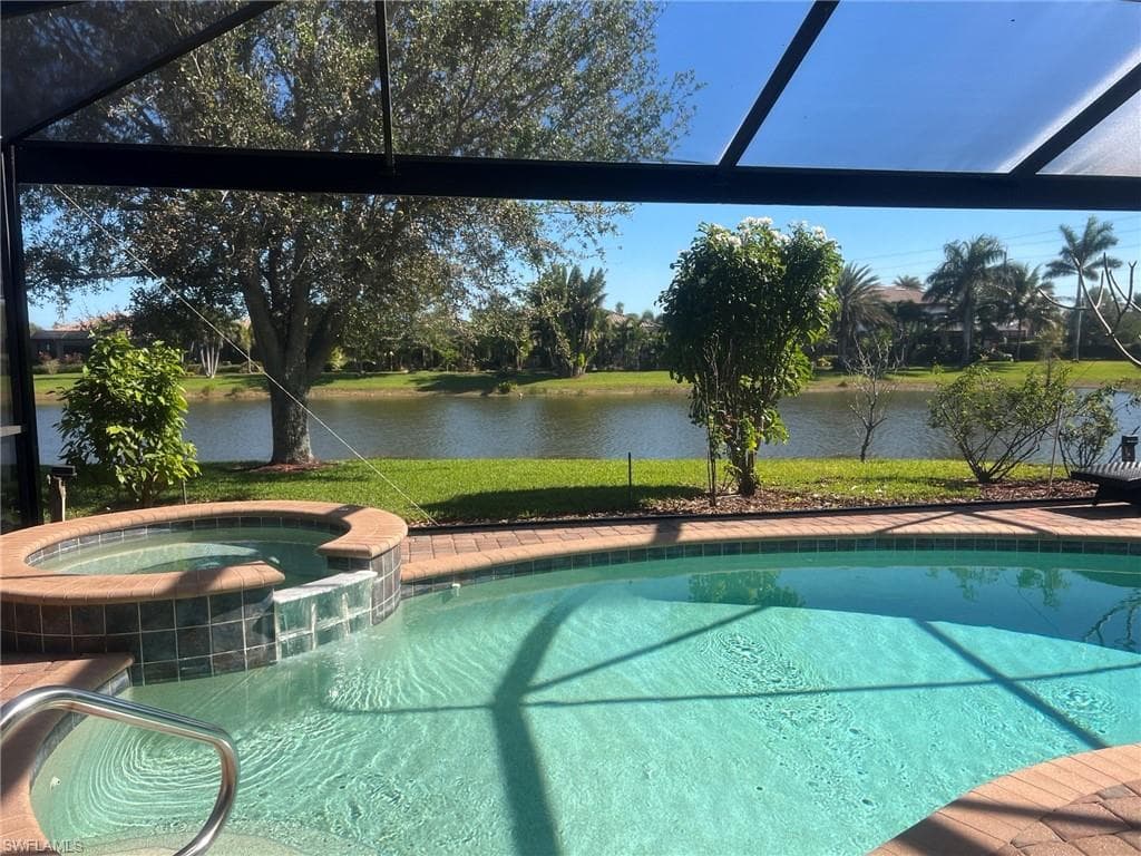 3742 Treasure Cove Cir, Naples, FL 34114-2