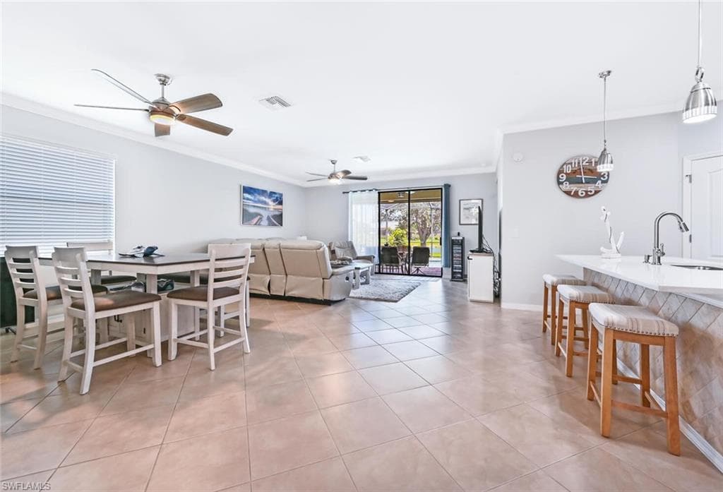 3742 Treasure Cove Cir, Naples, FL 34114-4