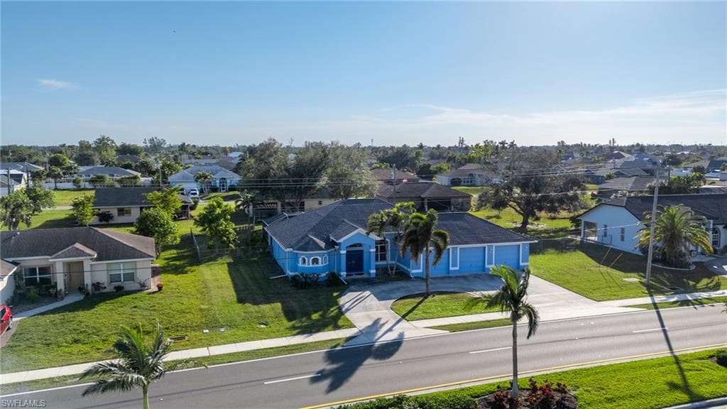 126 Nicholas Pkwy W, Cape Coral, FL 33991-8