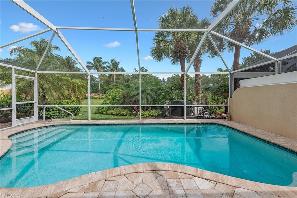7503 Firenze Ln, Naples, FL 34114-2