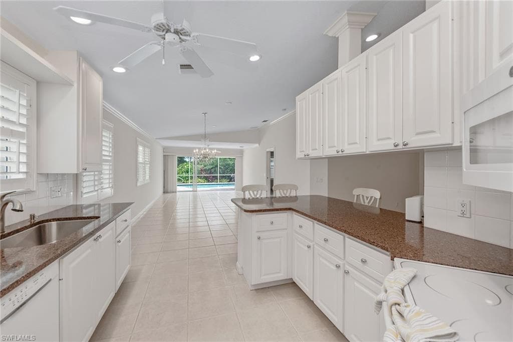 7503 Firenze Ln, Naples, FL 34114-3