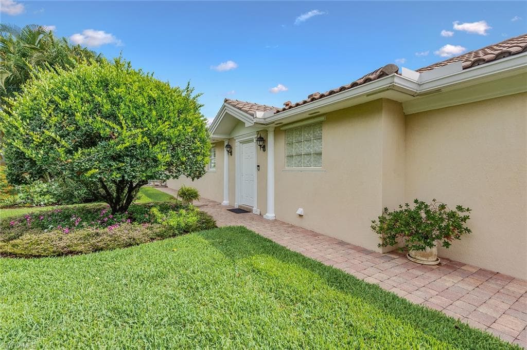 7503 Firenze Ln, Naples, FL 34114-4