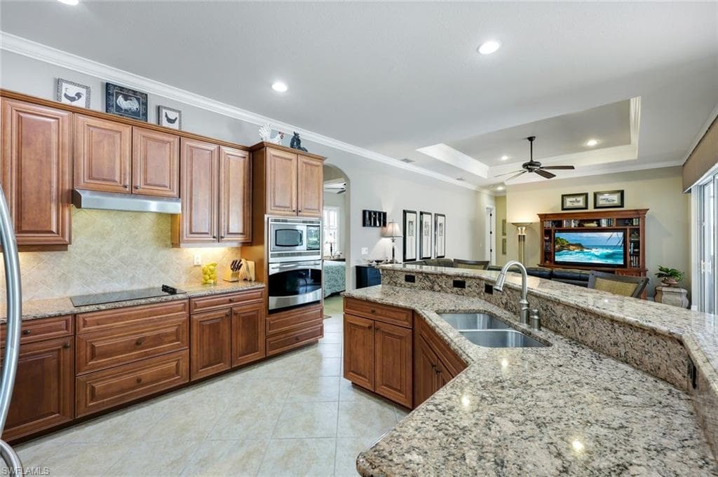 10026 Lions Bay Ct, Naples, FL 34120-13