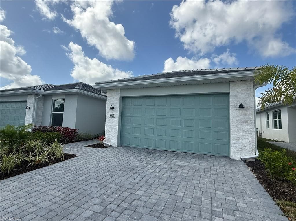 8897 Oceana Way, Naples, FL 34114-11