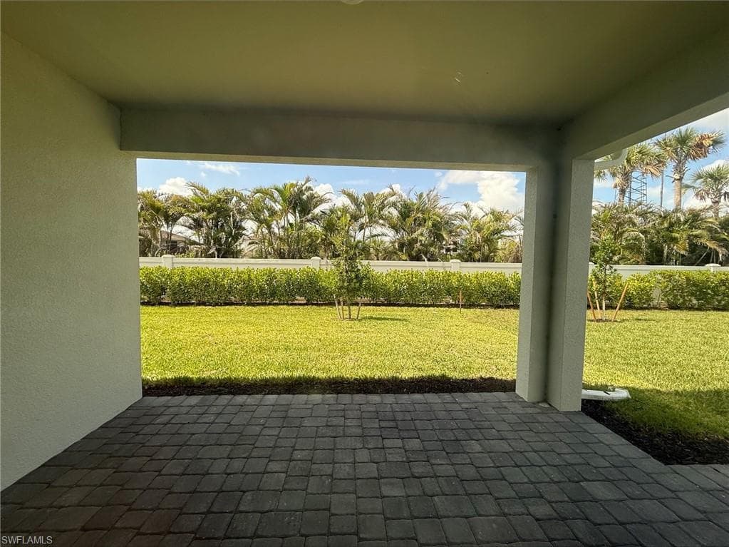 8897 Oceana Way, Naples, FL 34114-4
