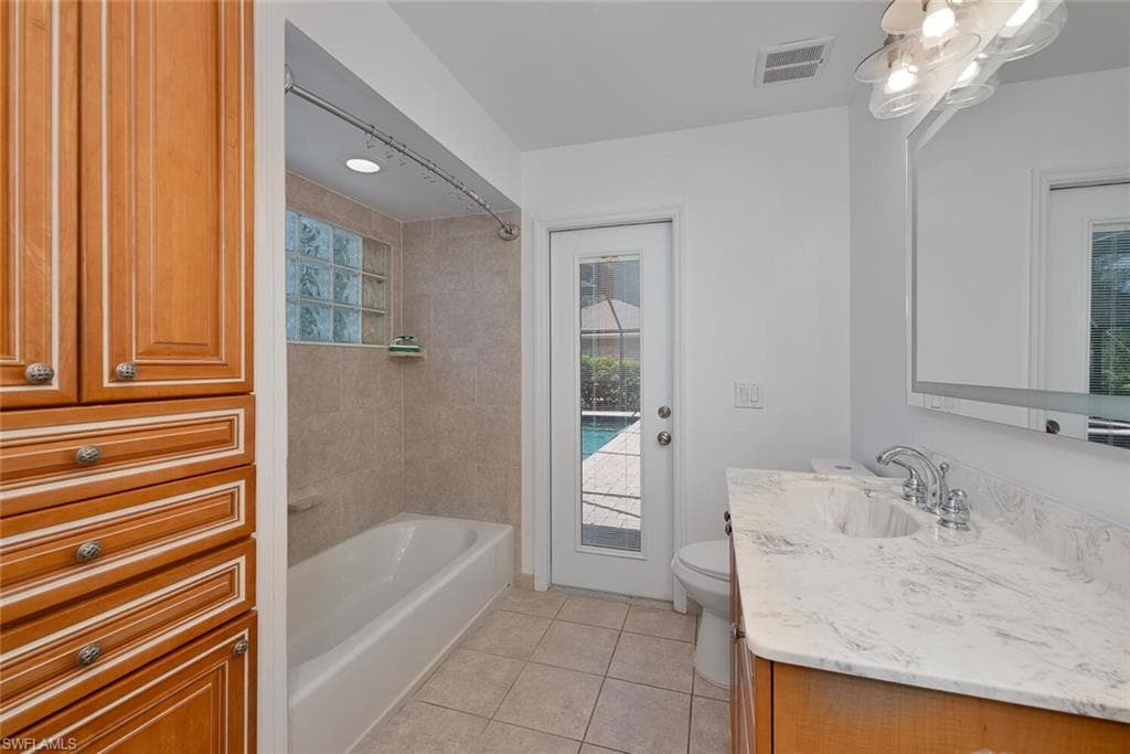 224 Channing Ct, Naples, FL 34110-14