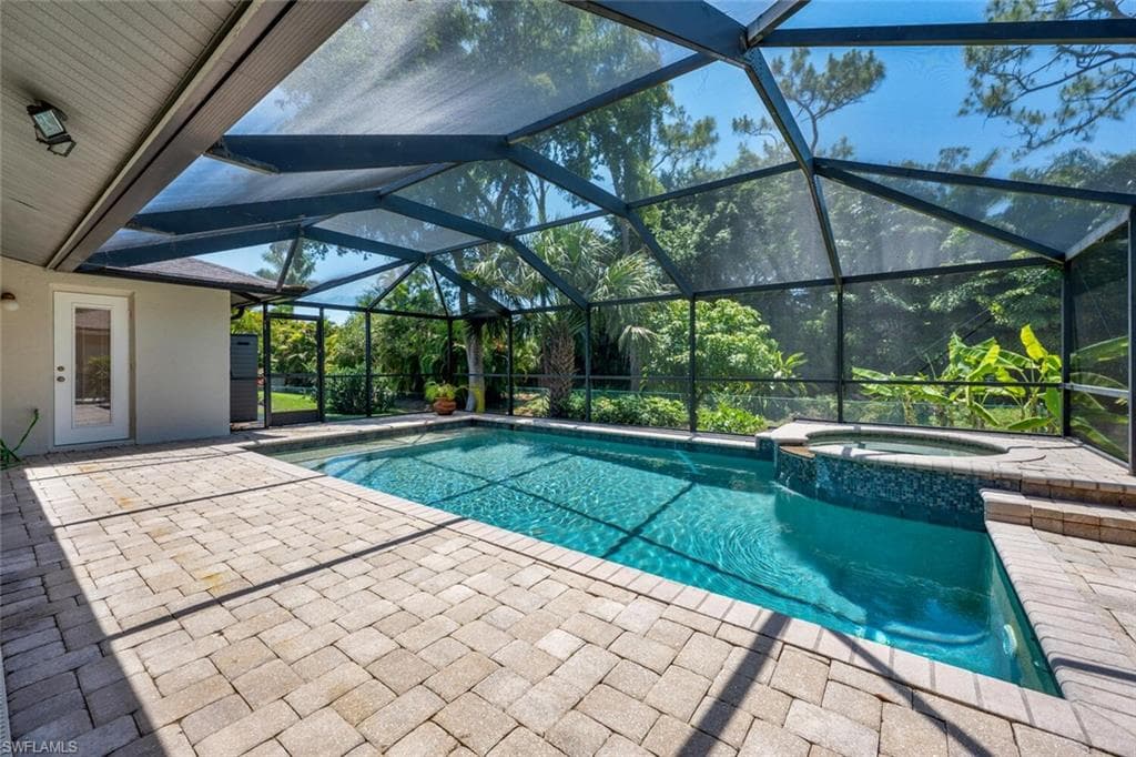 224 Channing Ct, Naples, FL 34110-16