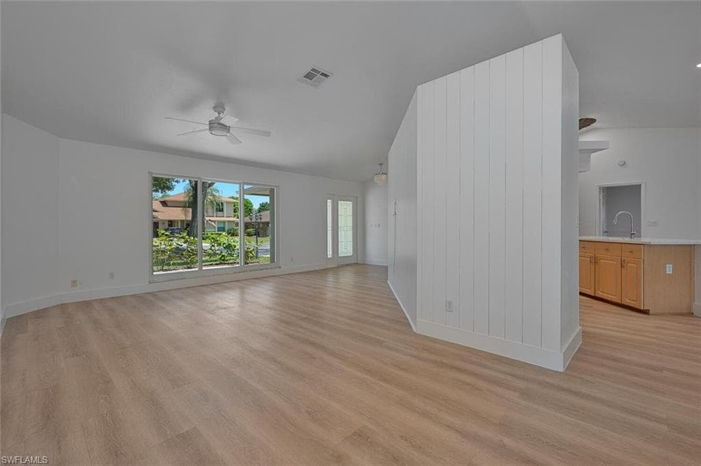 224 Channing Ct, Naples, FL 34110-6