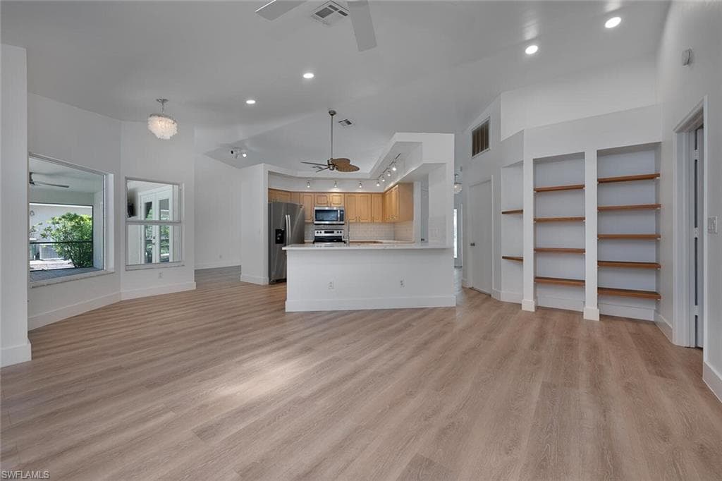 224 Channing Ct, Naples, FL 34110-7