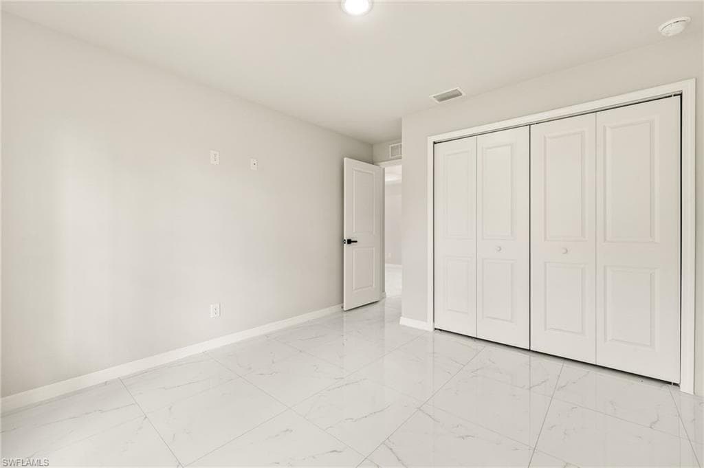 2804 64th St W, Lehigh Acres, FL 33971-4