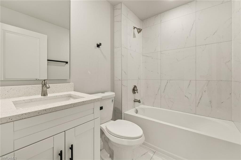 2804 64th St W, Lehigh Acres, FL 33971-6