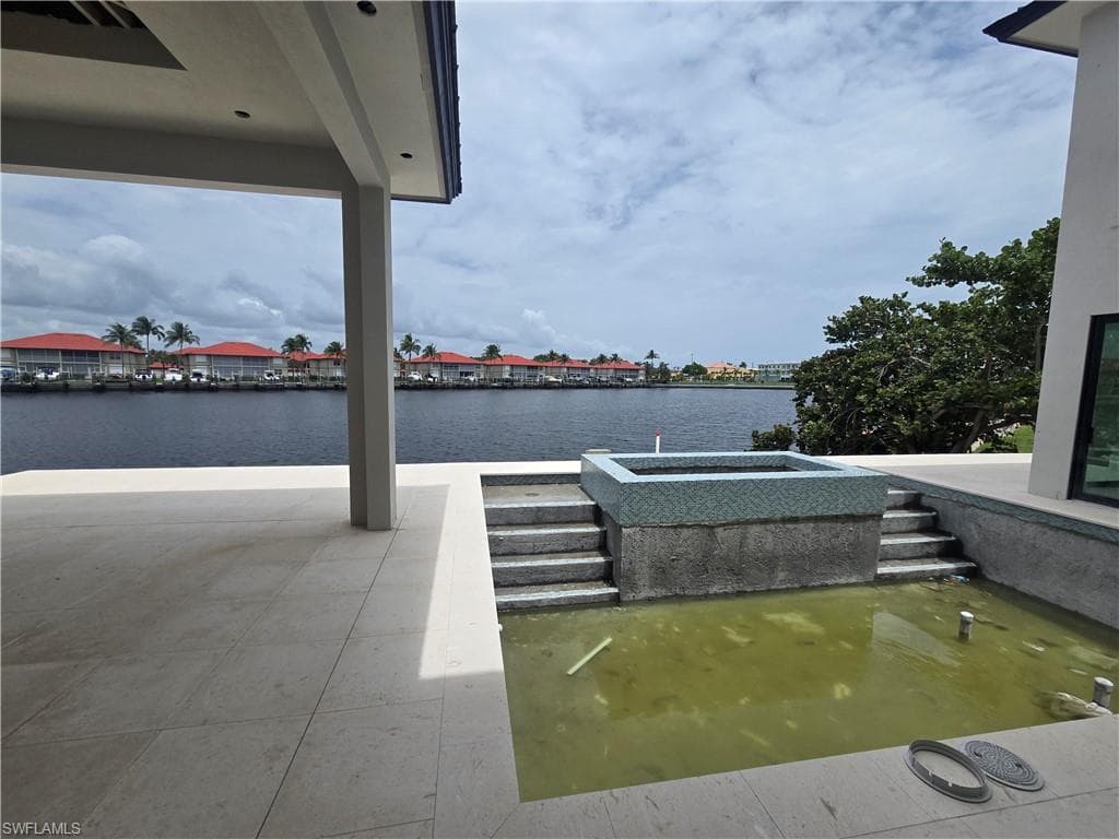 109 Seas Ct, Marco Island, FL 34145-19
