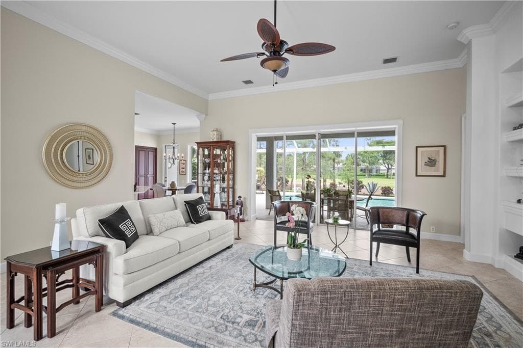 8423 Gleneagle Way, Naples, FL 34120-9