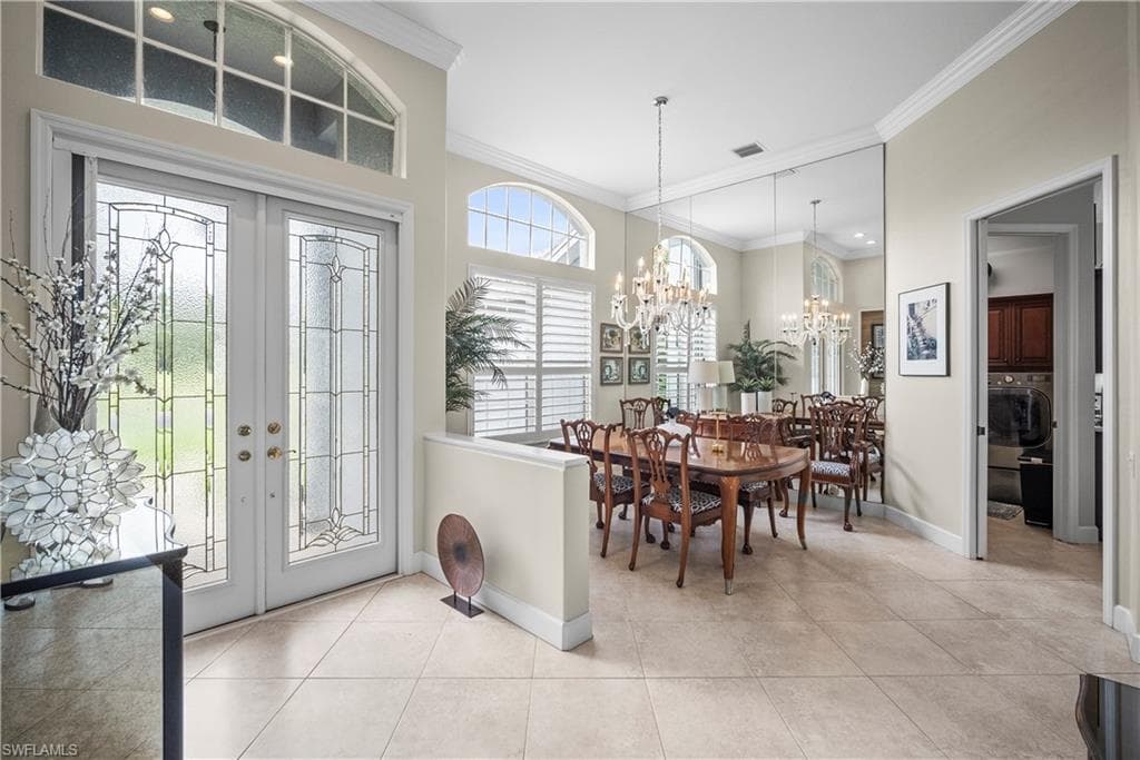 8423 Gleneagle Way, Naples, FL 34120-12