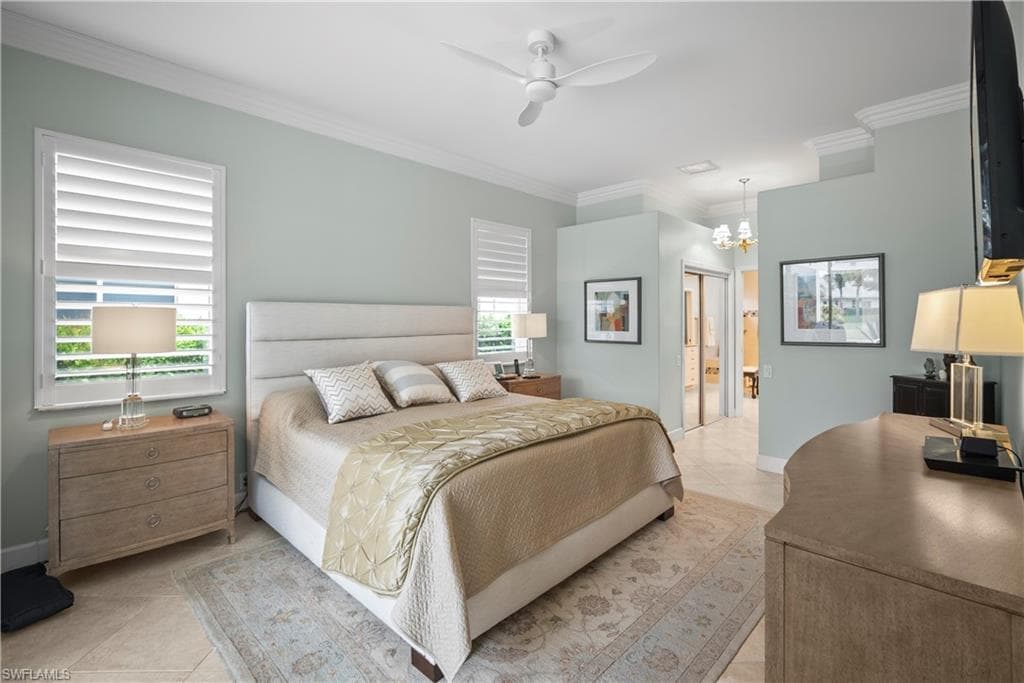 8423 Gleneagle Way, Naples, FL 34120-25