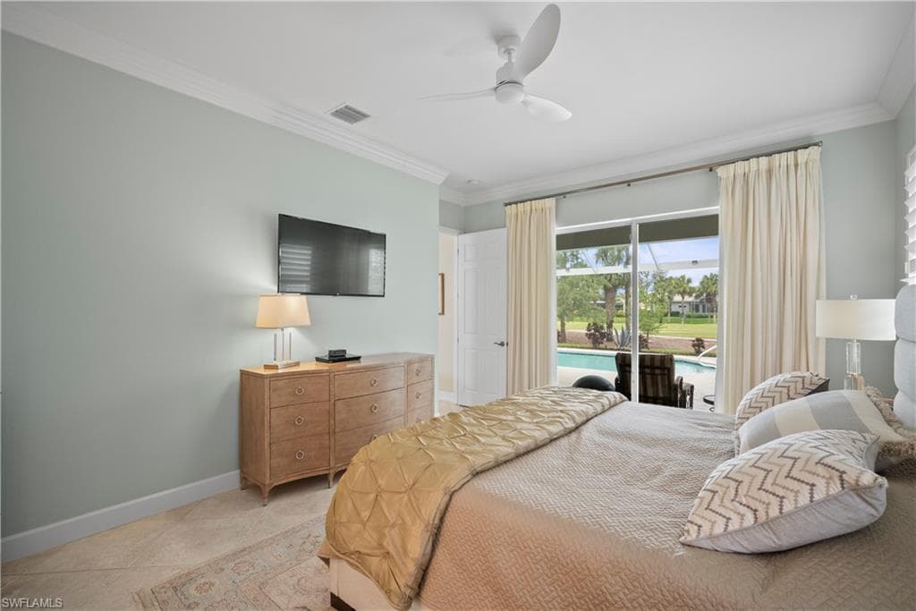 8423 Gleneagle Way, Naples, FL 34120-28