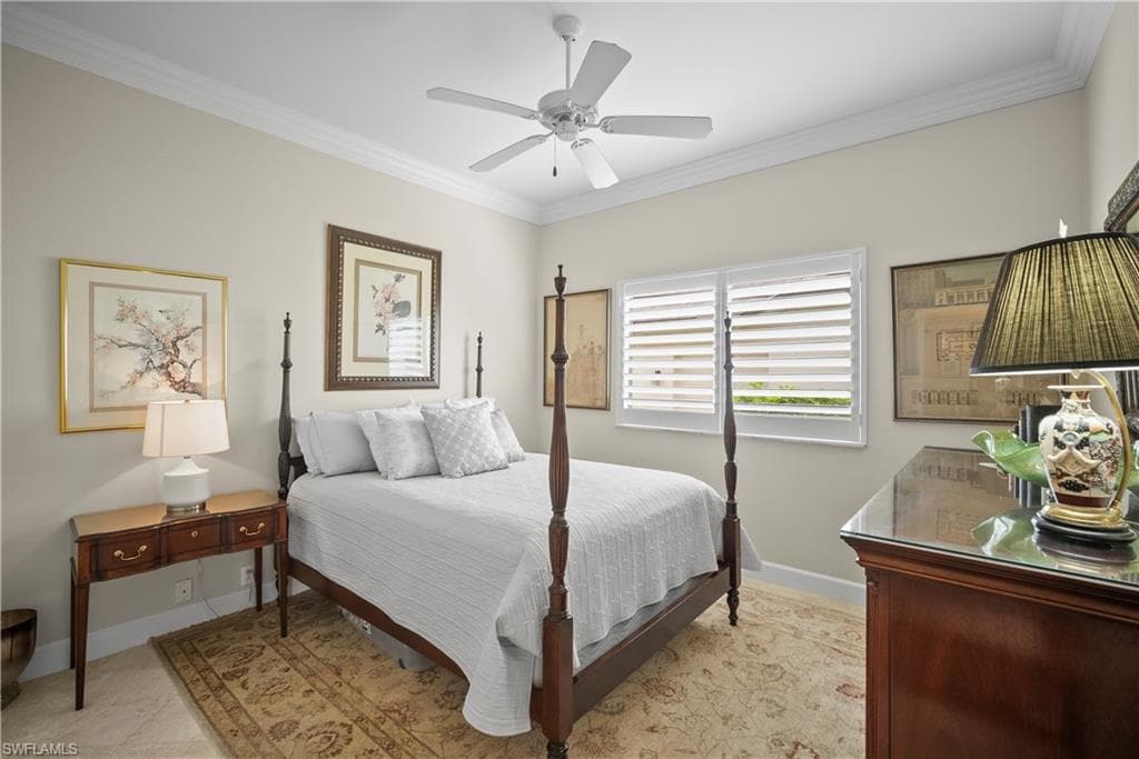 8423 Gleneagle Way, Naples, FL 34120-35