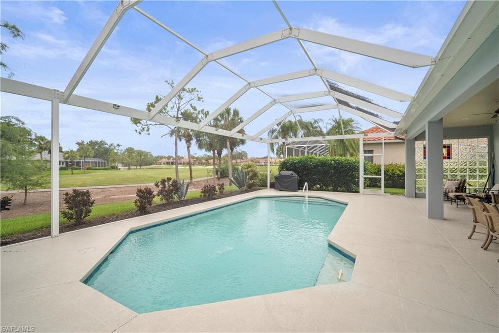 8423 Gleneagle Way, Naples, FL 34120-40