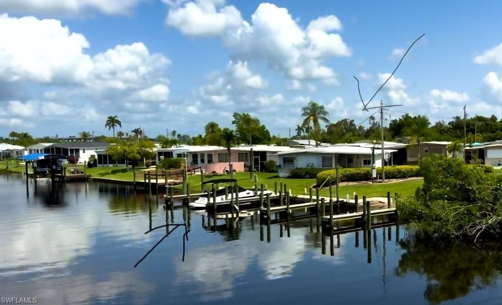 44a Channel Ln, Fort Myers, FL 33905-1