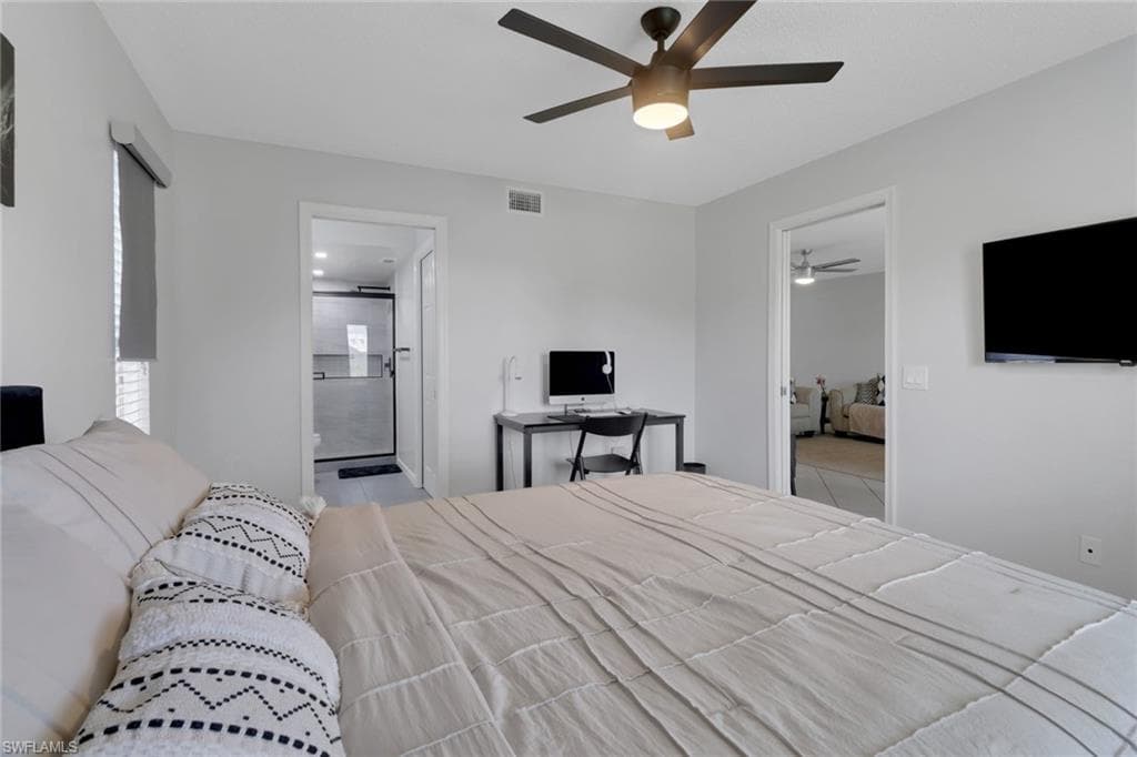 196 Furse Lakes Cir A6, Naples, FL 34104-18